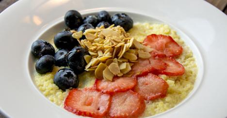 Toasted Oat and Almond Porridge