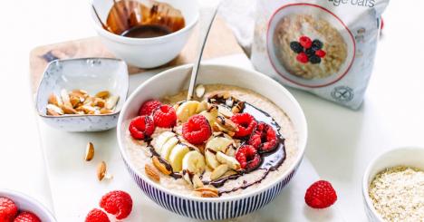Coconut yoghurt and cinnamon porridge