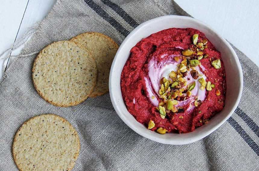 Beetroot hummus