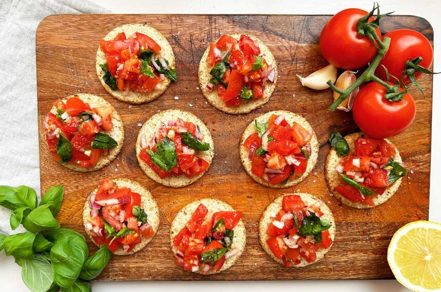 Vegan Balsamic Bruschetta Oatcakes  2