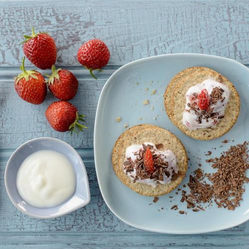 Greek yoghurt with strawberries and chocolate shavings 