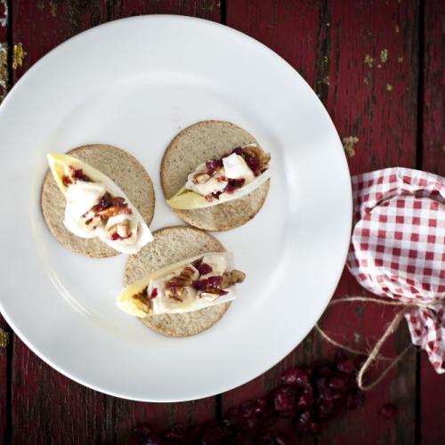 Brie Cranberry Oatcakes 