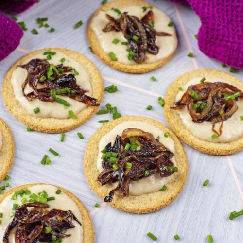 caramelised onion and hummus 