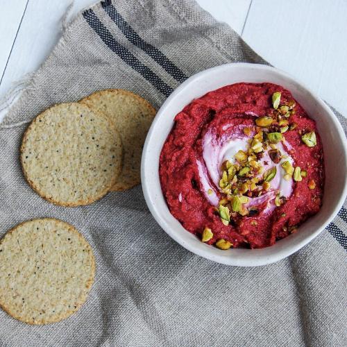 Beetroot hummus