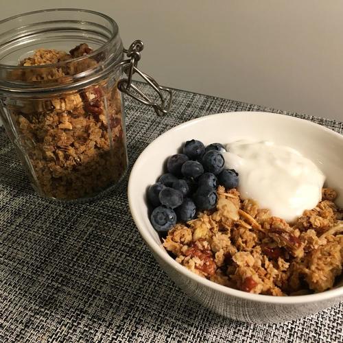 maple pecan granola