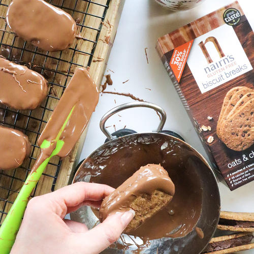 No Bake Biscuit Break Bars 