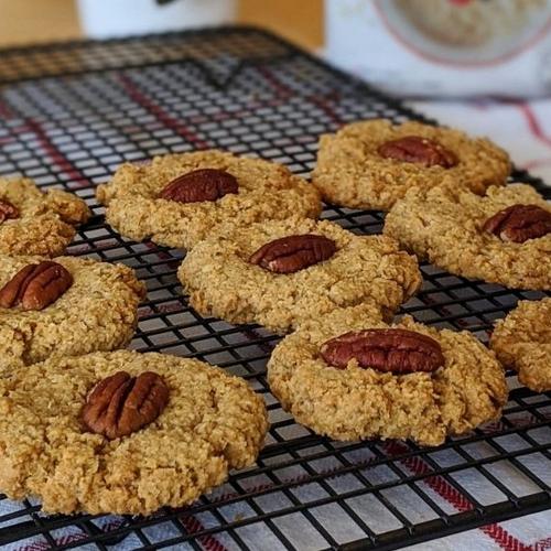 Pecan butterscotch cookies